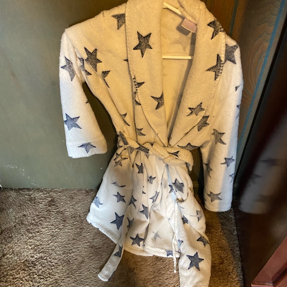 Medium short bath robe